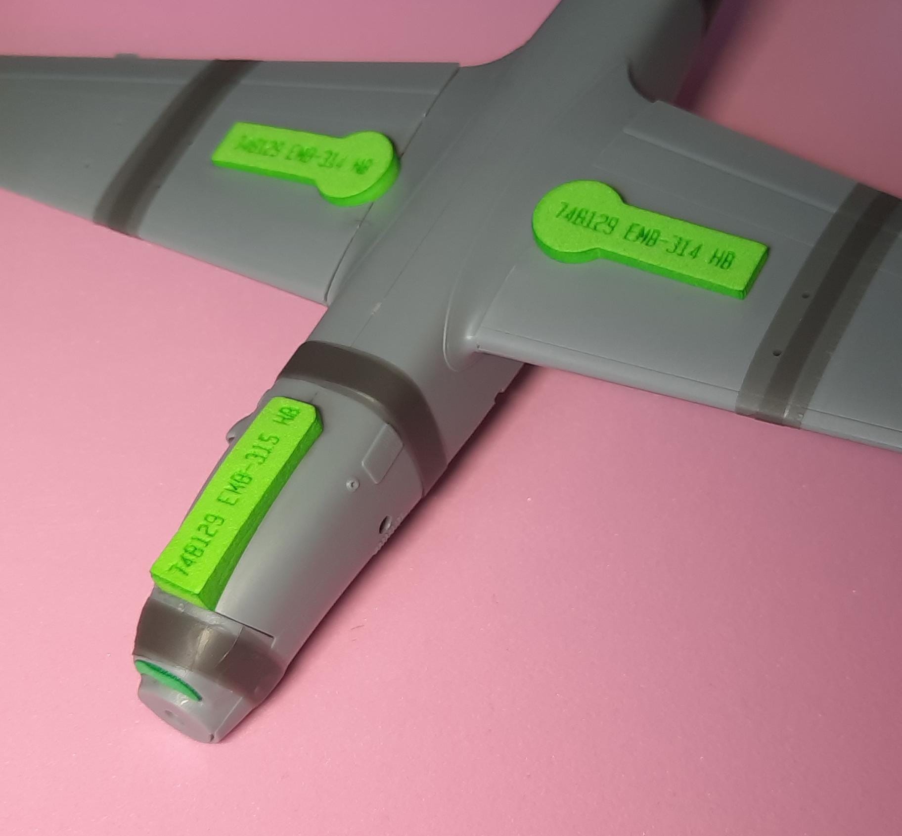 748129 1/48 EMB-314 Super Tucano wheel bay plugs (for Hobby Boss)