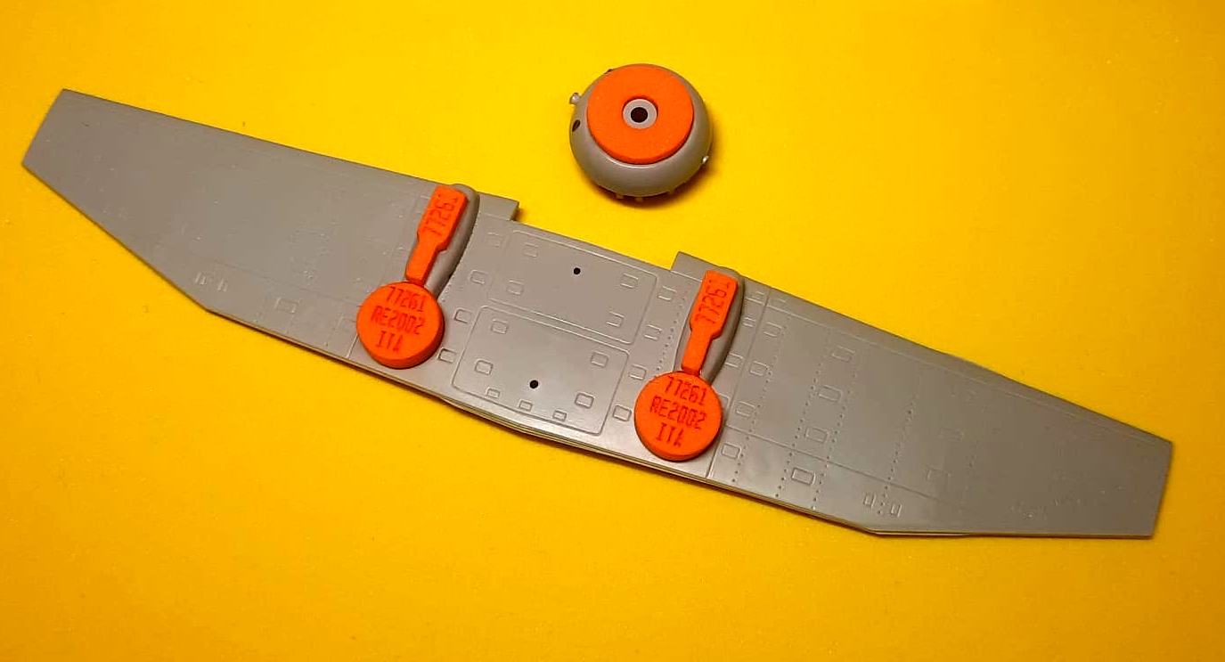 77261 1/72 Reggiane Re.2002 Ariete wheel bay plugs (for Italeri)