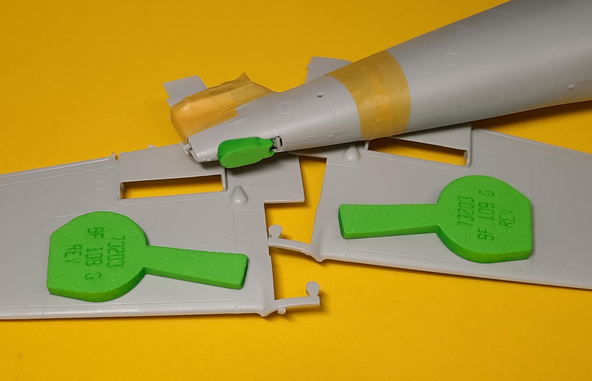 73203 1/32 Bf 109 G wheel bay plugs (for Revell)