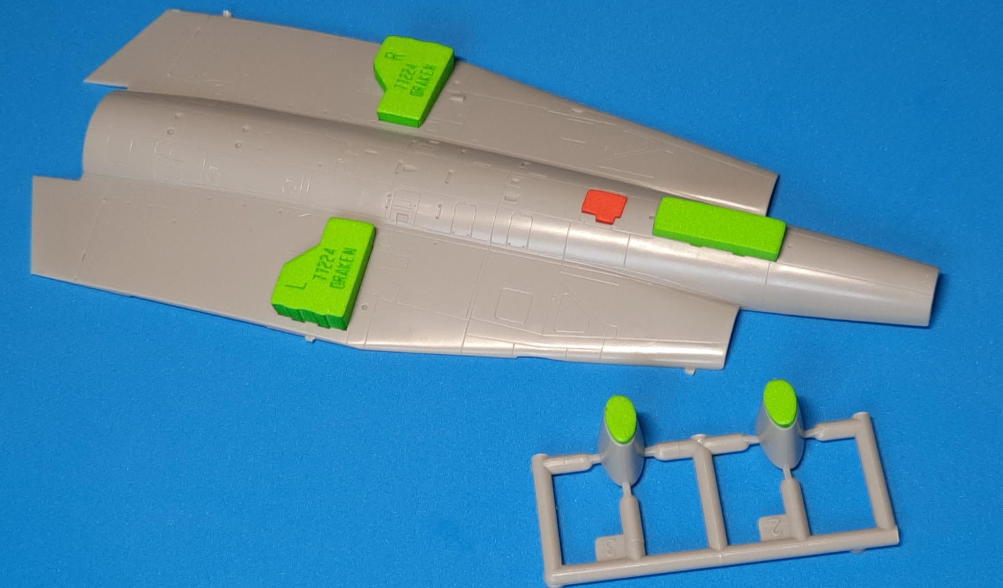 77224 1/72 J35 Draken wheel bay plugs (for Hasegawa)