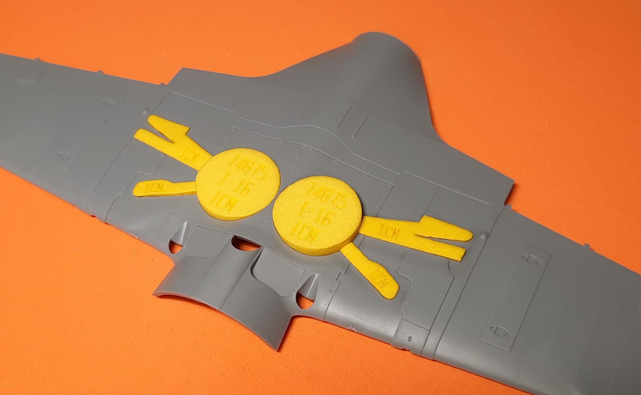 74875 1/48 I-16 wheel bay plugs (for ICM)