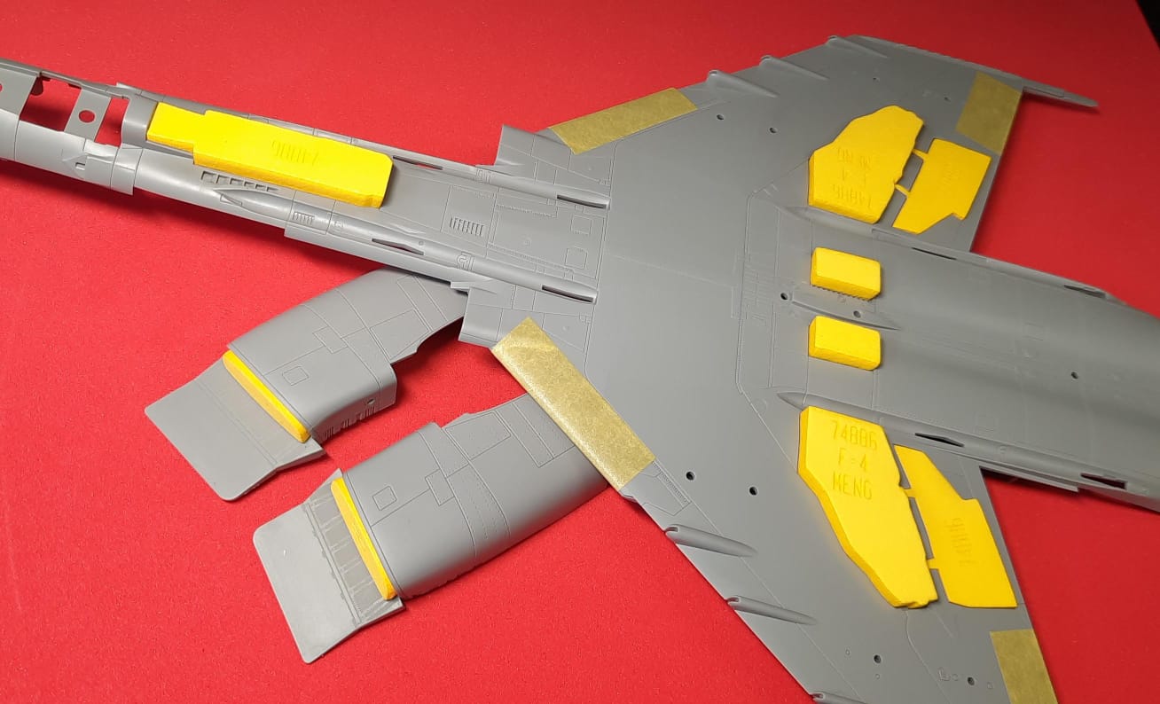 74886 1/48 F-4 Phantom wheel bay plugs (for Meng)