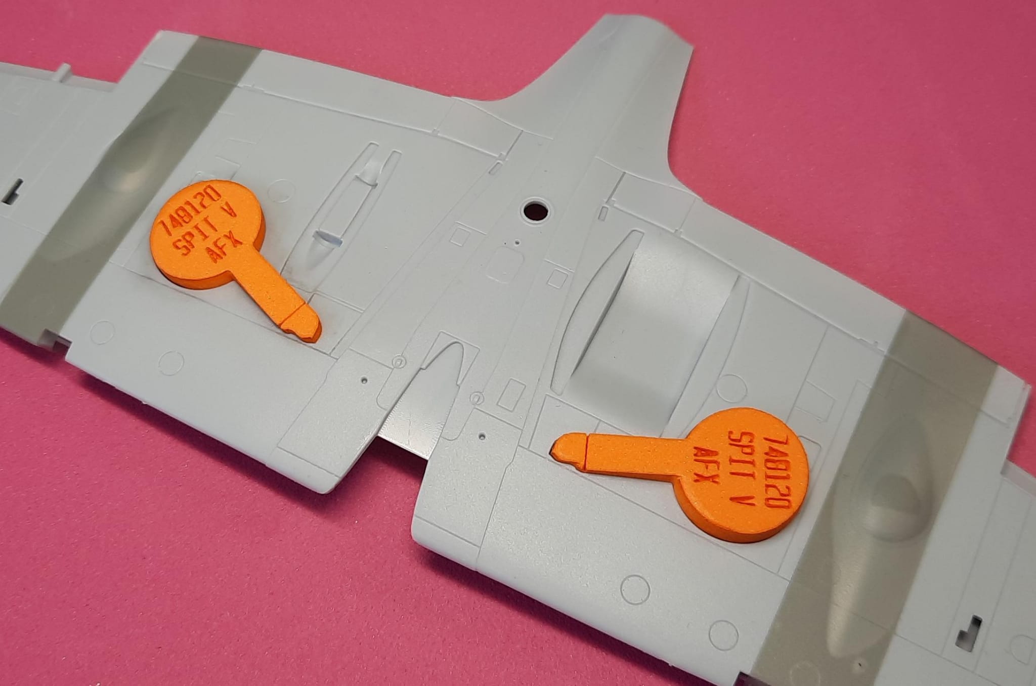 748120 1/48 Spitfire Mk.I/Mk.V wheel bay plugs (for Airfix)