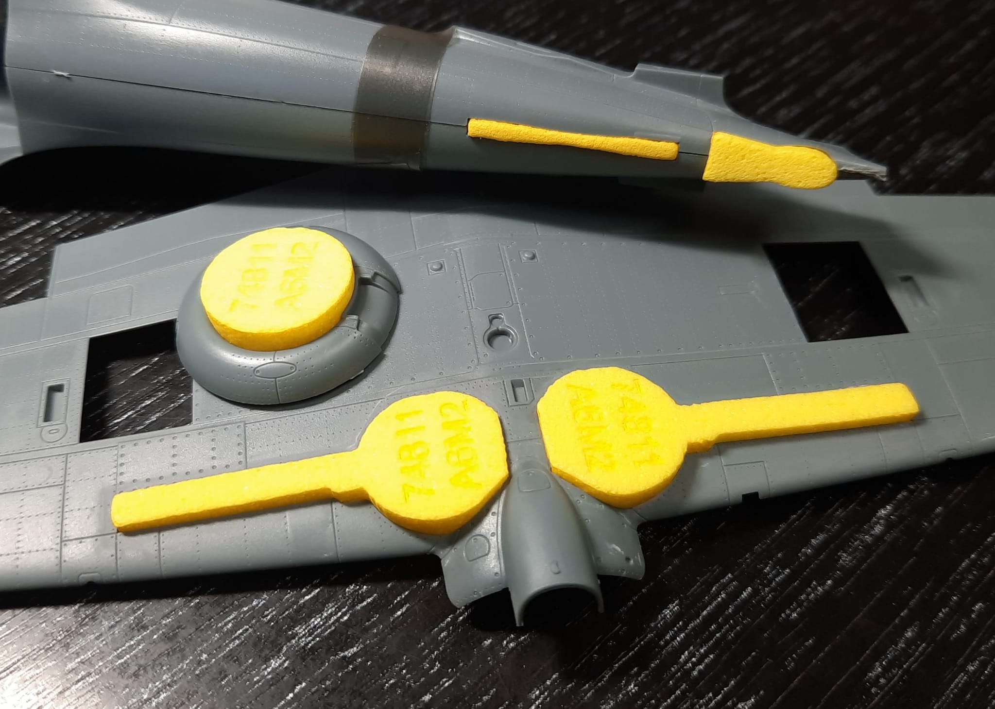 74811 1/48 A6M2 Zero wheel bay plugs (for Eduard)