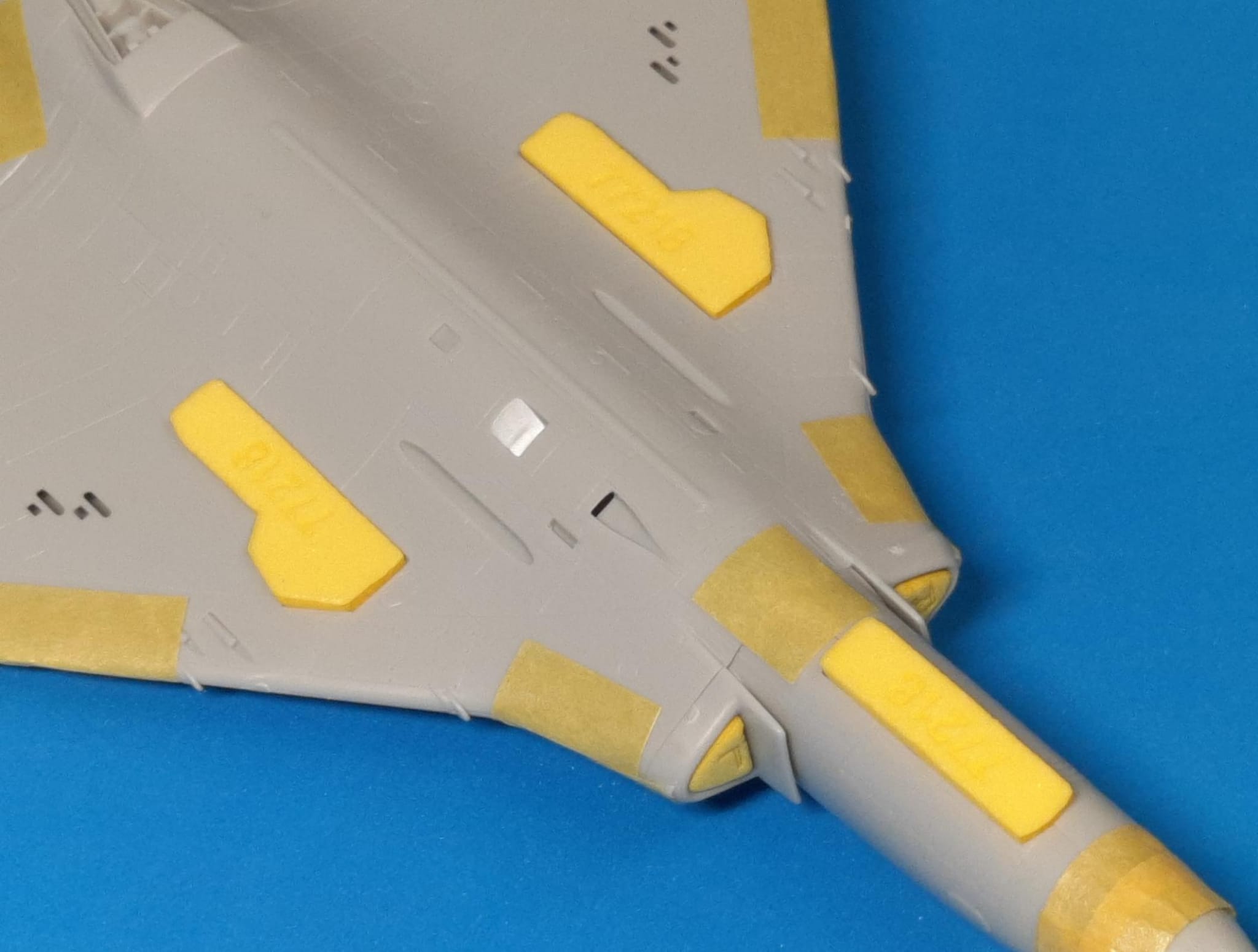 77218 1/72 F4D Skyray wheel bay plugs (for Tamiya)