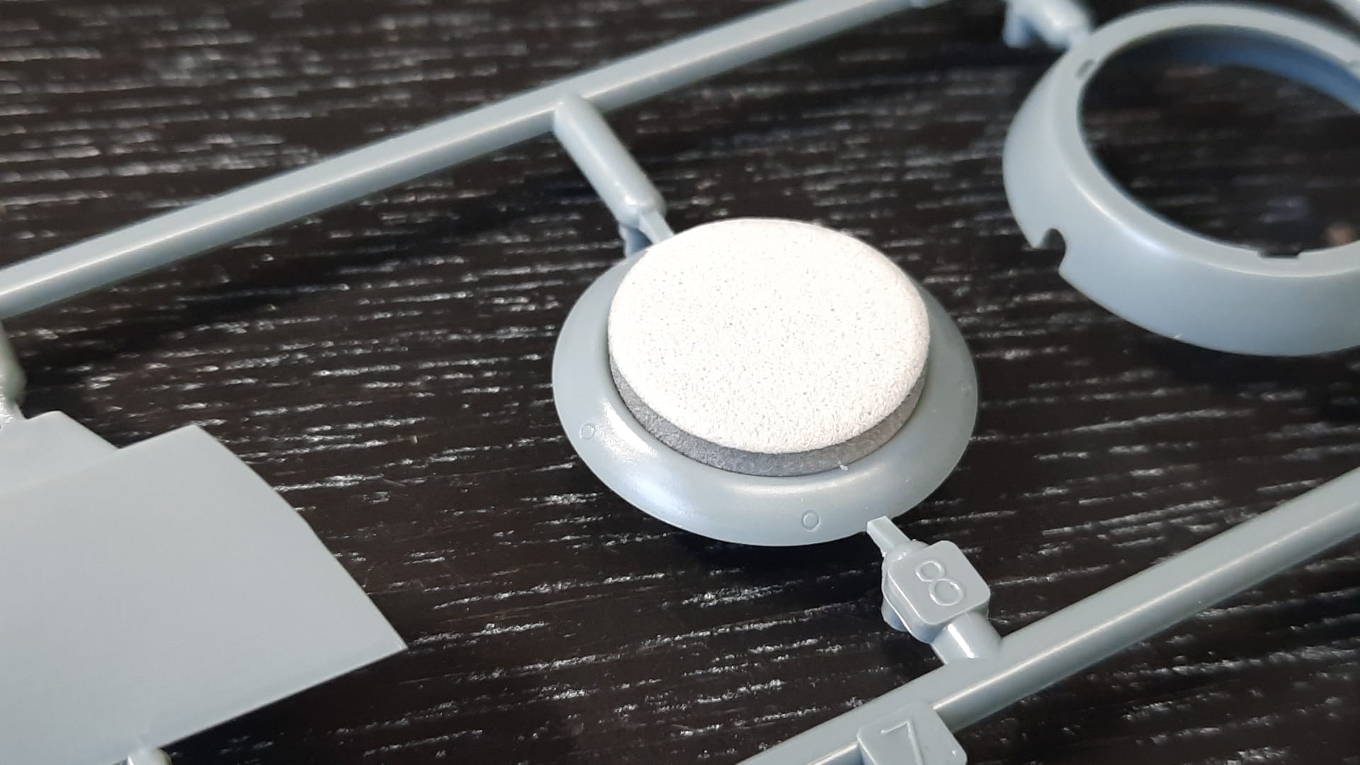 74809 1/48 Fw 190 A-5 / A-6 wheel bay plugs (for Eduard)